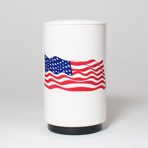 The easy-to-use, automatic US Flag Bottle Popper effortlessly pops off and captures the cap of your favorite beer or bottled beverage in one swift, push-down motion - and as a fully portable device, its perfect for tailgates, barbecues, home bars and more.