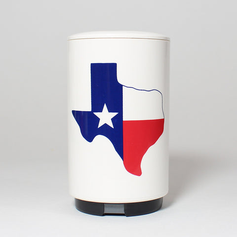The easy-to-use, automatic Texas Flag Bottle Popper effortlessly pops off and captures the cap of your favorite beer or bottled beverage in one swift, push-down motion - and as a fully portable device, its perfect for tailgates, barbecues, home bars and more.